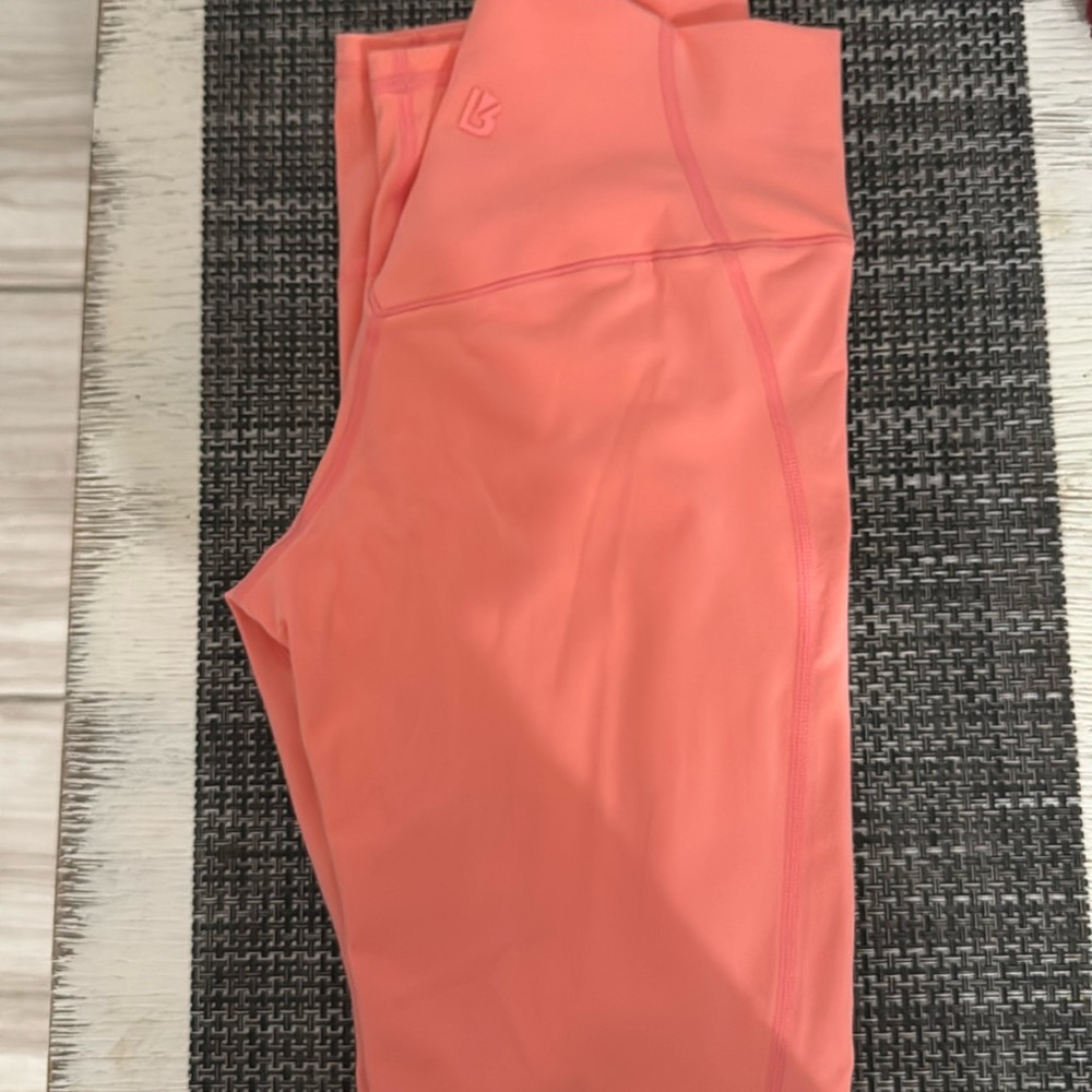 Buffbunny Guava contour Leggings Size small
